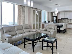 Luxury 3BR Kemang Village Netflix, WiFi, Pool