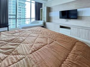 Luxury 3BR Kemang Village Netflix, WiFi, Pool