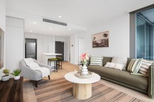 New Listing! Elegant High-End CBD Suite