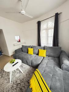 Cozy 1 bedroom in Nyali located behind city mall walk to the beach