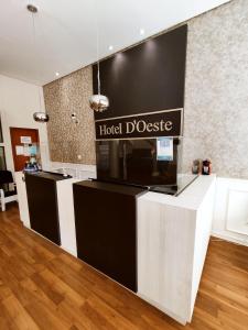 MOVA Hotel Doeste - Localizado em frente a Praça Principal da Cidade, na área Central - Pé na Praça