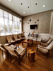 MOVA Hotel Doeste - Localizado em frente a Praça Principal da Cidade, na área Central - Pé na Praça