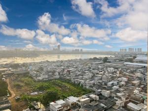 BEST View 2BR Apt Pluit Pool WiFi & Netflix