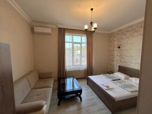 White Hotel Guesthouse