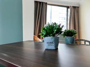 Large and Strategic Rasuna Apt 3BR with WiFi &Pool