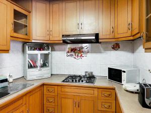 Large and Strategic Rasuna Apt 3BR with WiFi &Pool