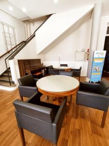 MOVA Hotel Doeste - Localizado em frente a Praça Principal da Cidade, na área Central - Pé na Praça