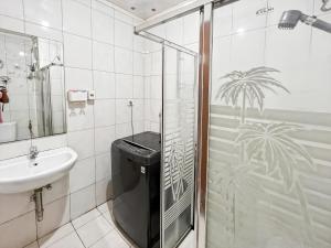 Strategic Thamrin Executive Apt Pool, Gym Wi-Fi