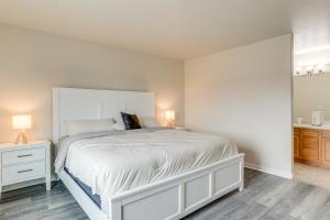 5 Mi to Cherry Creek State Park Cozy Family Home!