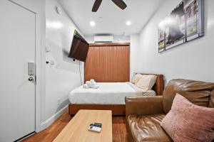 Cozy Modern Studio Perfect for Short or Long Stays