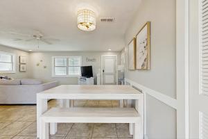 Spacious beach house with private pool, firepit and enclosed yard