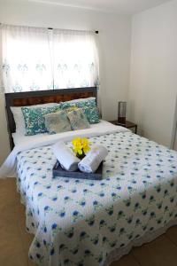 Mi Casa Es Tu Casa, Airport Suites