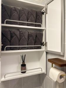 Hanyul Stay Shindaebang Samgeori Station 5 minutes on foot Airport bus 5 minutes Gangnam Hongik University Station Seoul Station 30 minutes