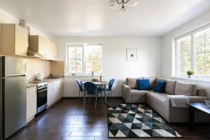 3 Apartment Between Two Lakes