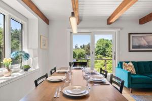 Walk to Nauset Beach Updated and Cozy