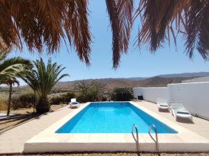 La casita del desierto, cortijo para 7 personas con piscina privada