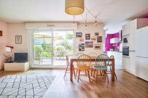 Grand et charmant appartement familial, 3 chambres, et moderne avec grand jardin et parking privatif aux portes de Paris