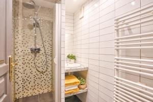 Grand et charmant appartement familial, 3 chambres, et moderne avec grand jardin et parking privatif aux portes de Paris