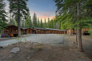 Big Chief River Retreat-Located on Truckee River