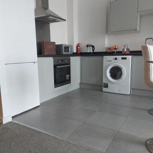 Ensuite Double Bedroom, Live in landlord