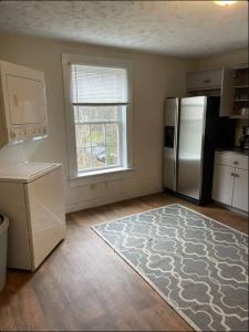 Stylish and Convenient with WiFi & Fenced yard