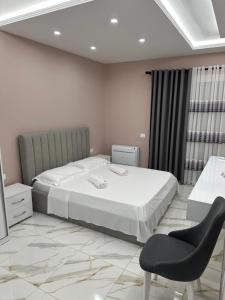 Palm View Luxury Apartment Golem