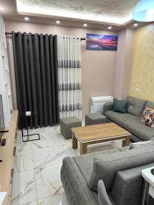 Palm View Luxury Apartment Golem