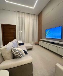 Bela casa com piscina, Ubatuba, Itaguá