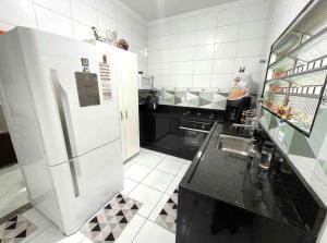 Bela casa com piscina, Ubatuba, Itaguá