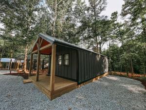 Cabin #6 Studio with Kitchenette