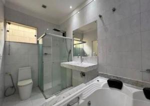 Bela casa com piscina, Ubatuba, Itaguá