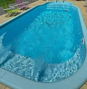 Bela casa com piscina, Ubatuba, Itaguá