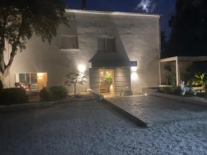 VillaSerenita Piscine chauffee Jacuzzi Petanque Ping pong Baby Foot : photos des chambres