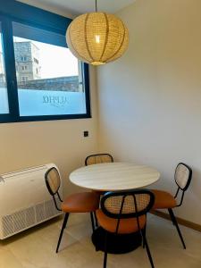 Alpha Estudios, Apartamentos turísticos