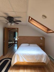 Sara Placid Inn & Suites