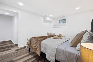 Chic 2BR Bungalow House