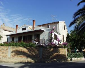 Apartments by the sea Vis - 1170