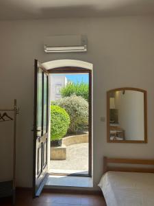 Apartments by the sea Vis - 1170