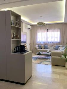 Nejma House - 1 BR with pool