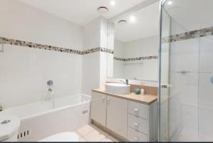 Wahroonga flat 2 bedroom 2 bath