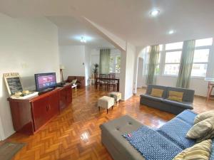 Posto 6, one block from the beach, spacious and economical