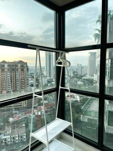 Symphony Tower Quezon City 44sqm - Full glass view