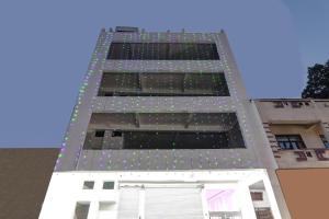 Super Capital O Townhouse Govinda Royal