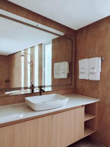 Vannee Golden Sands Beachfront Resort