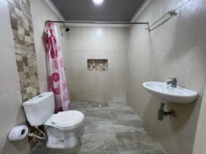 Casa vacacional de 2 pisos rodeada de naturaleza, en Restrepo-Meta