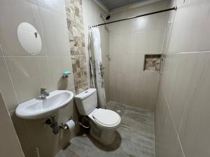 Casa vacacional de 2 pisos rodeada de naturaleza, en Restrepo-Meta