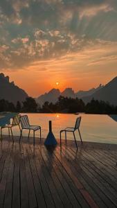 XMAN Sunrise Peaks Resort--Free Pick-up - 5hvězdičkové hotely ve městě Čang-ťia-ťie