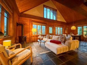 Le Saïra Spa, billiards, sauna, AC, St-Donat