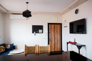 Marjane Allal Fassi 2 chambres Bedrooms 2 Bathrooms Wi-Fi fibre climatisation