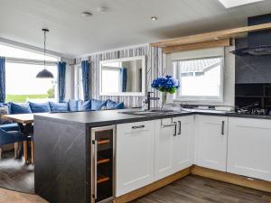 Solway Heights 7 - Uk43974